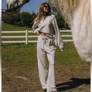 SET!!! XS/S Daily Drills Striped Grey + Cream set